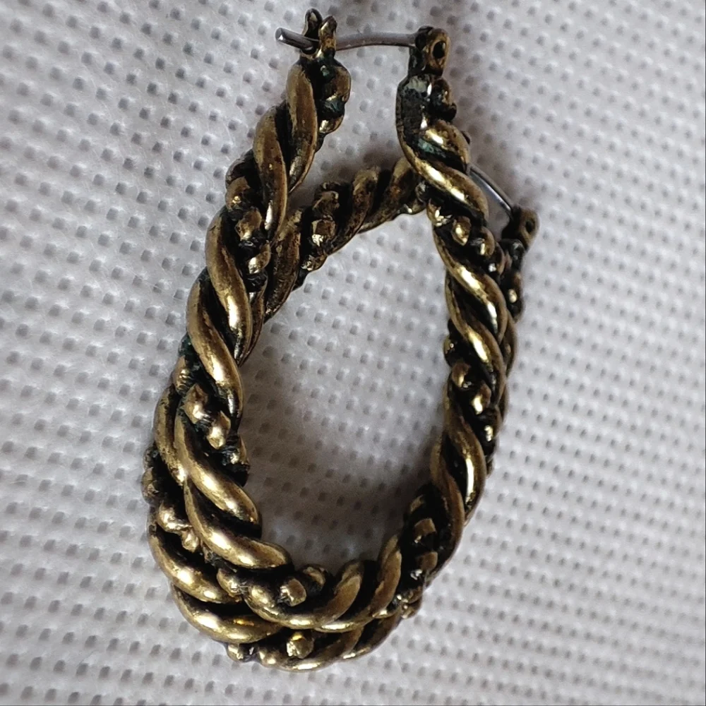 Vintage Unsigned Brass Tone Twisted Horseshoe Hoop Shaped Pierced Earrings